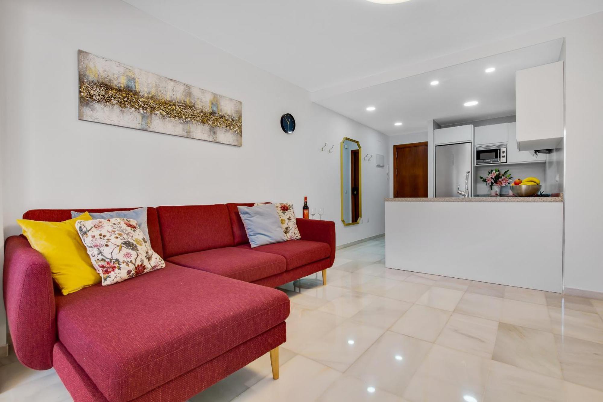 The Charming Oasis! 2 Bedrooms - By Hellodomik Benalmádena